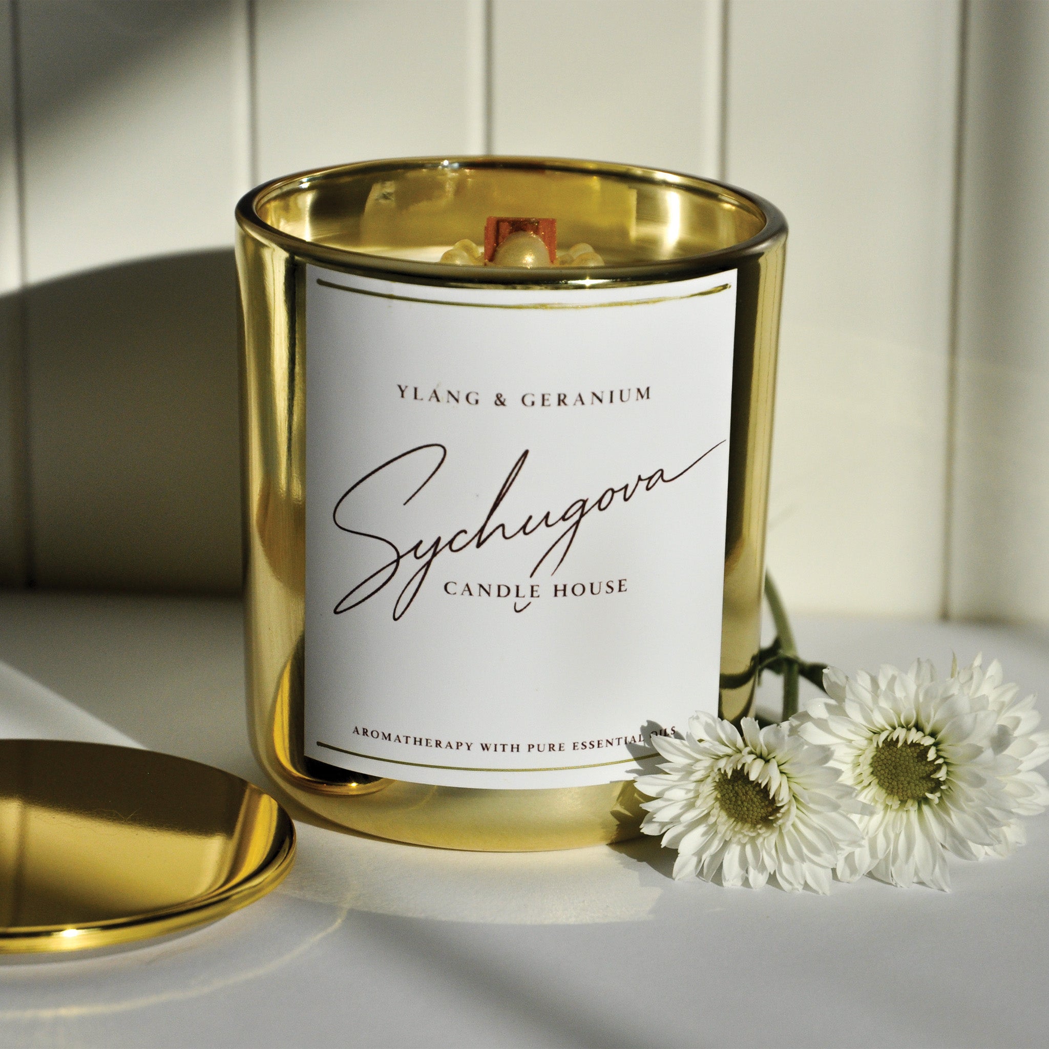 Ylang and geranium emotional balance aromatherapy candle in a glass jar with cherry wood wick — Sychugova Candle House